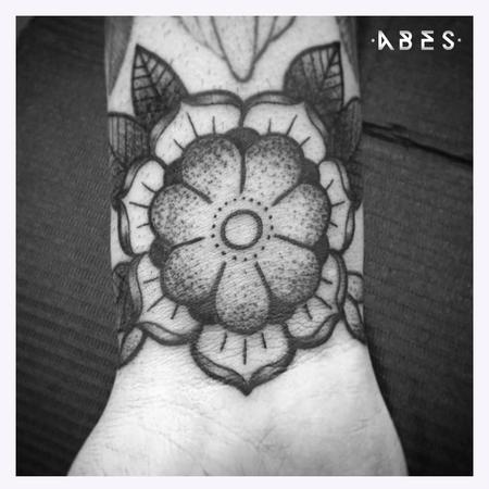 Tattoos - dot work flower - 114943